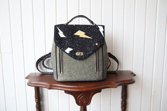 Using a twist lock for your Clover Convertible Bag