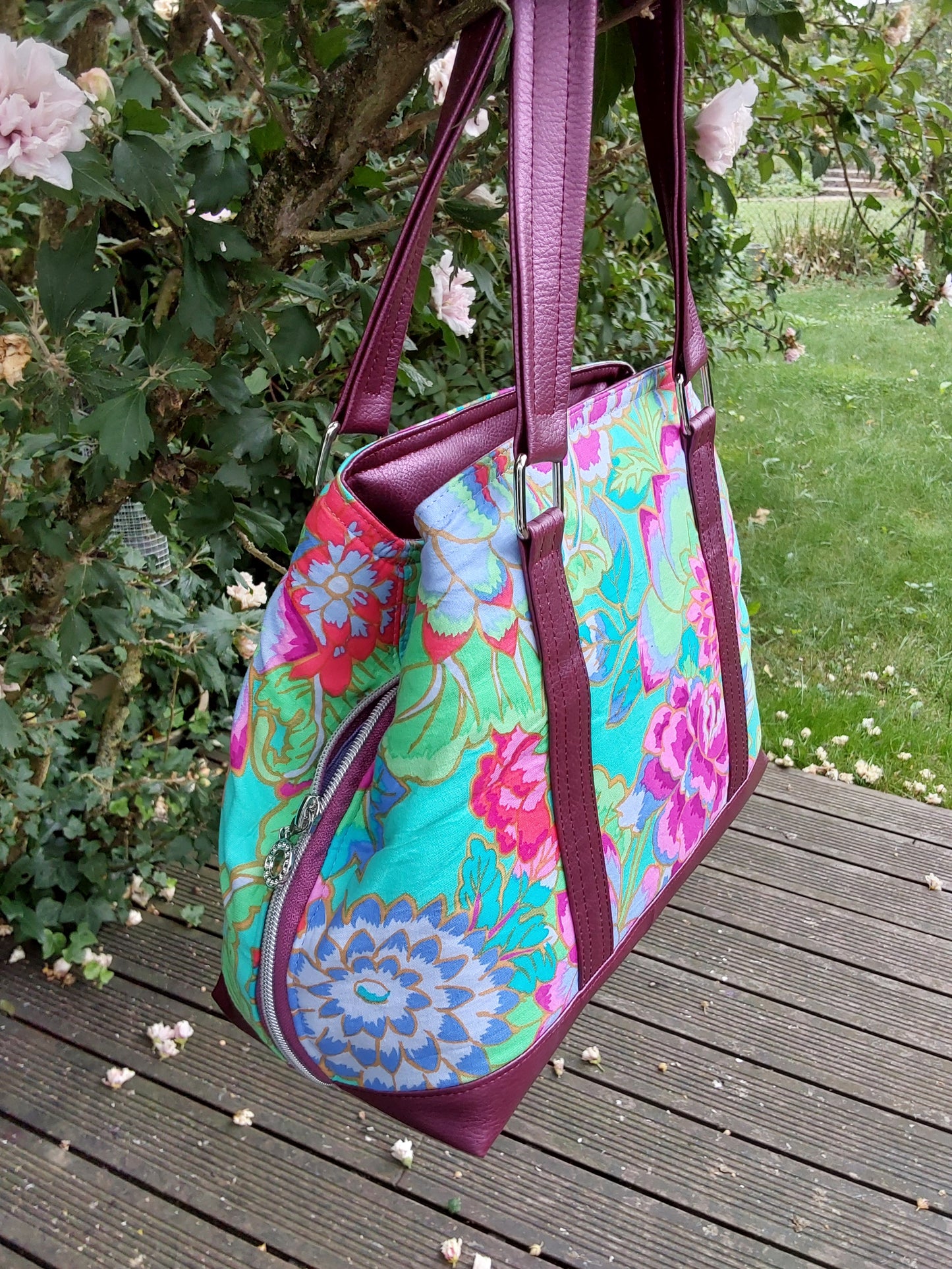 The Lisianthus Handbag - PDF Sewing Pattern