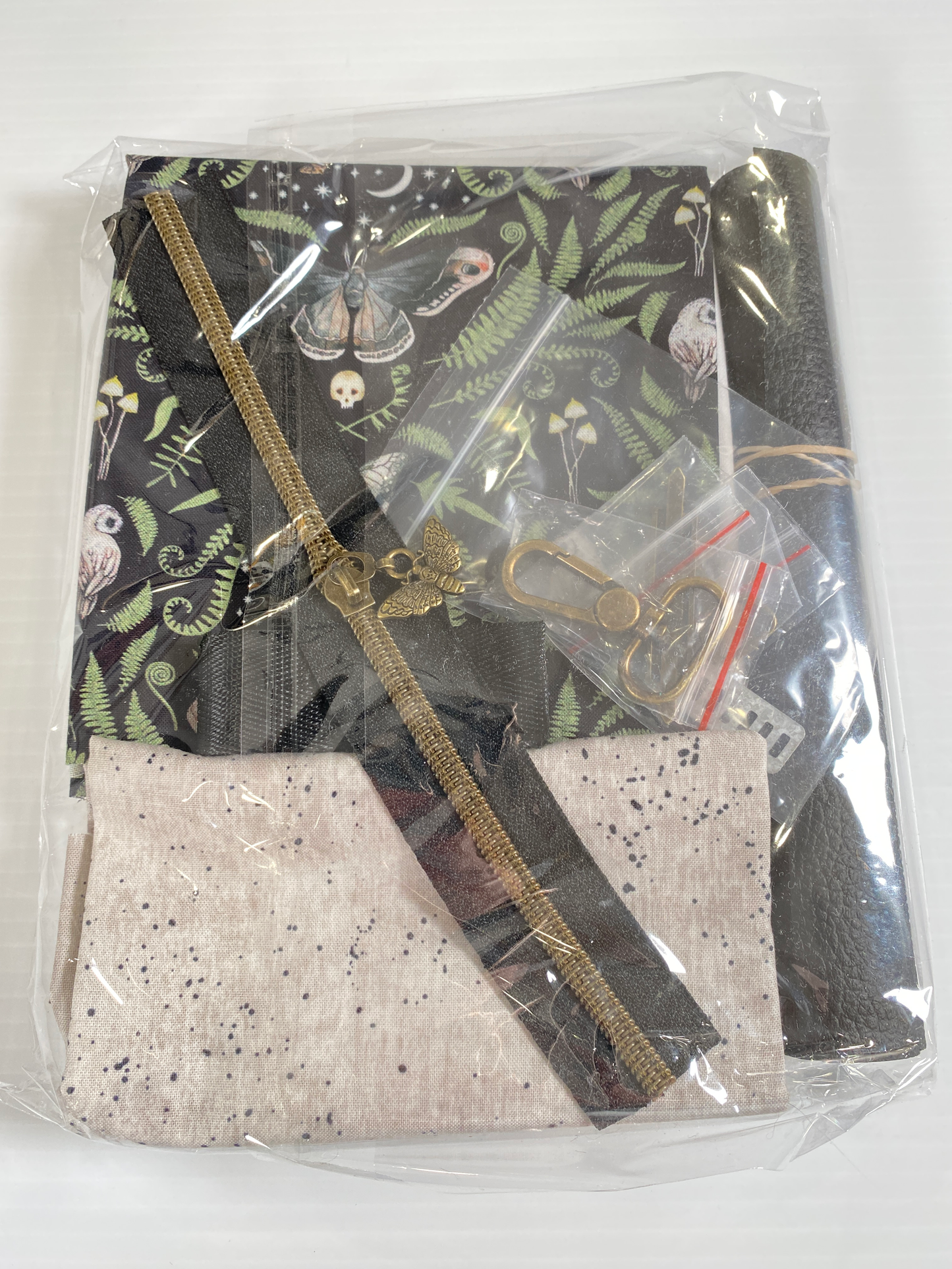 Bloom Box - Clematis Wristlet Sewing Kit