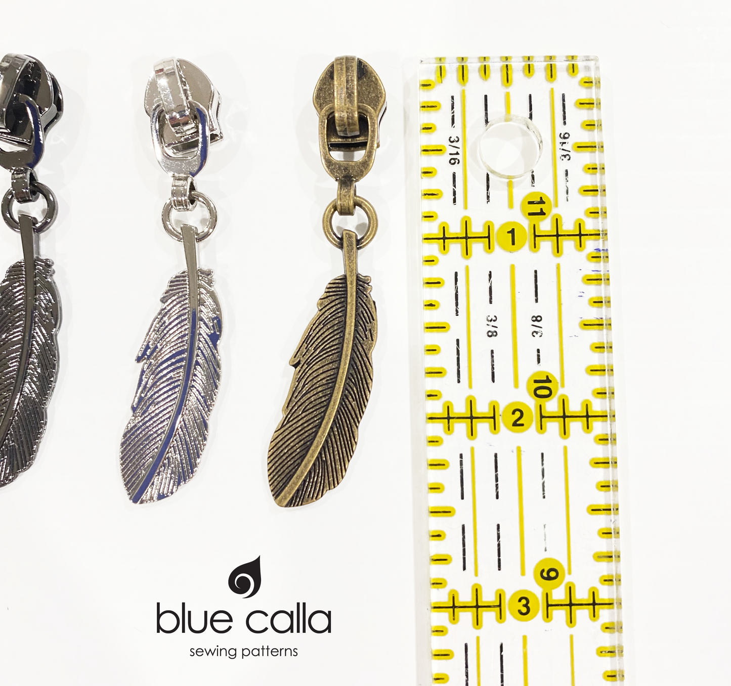 #5 coil zipper pull - Feather