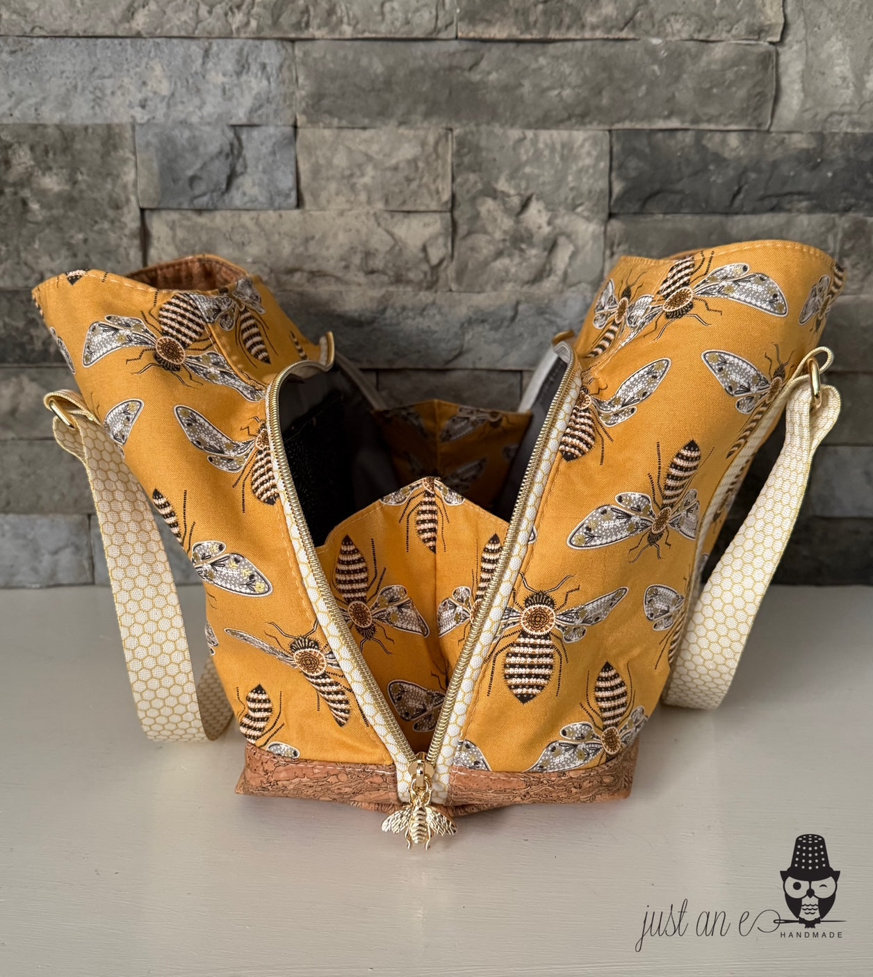 The Lisianthus Handbag - PDF Sewing Pattern