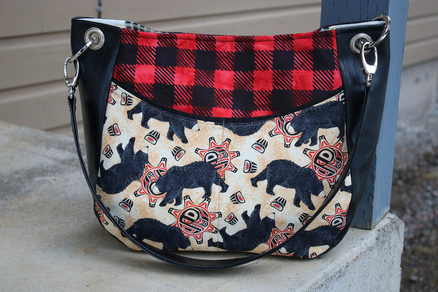 The Delphinium Hobo bag in 2 sizes - PDF sewing pattern