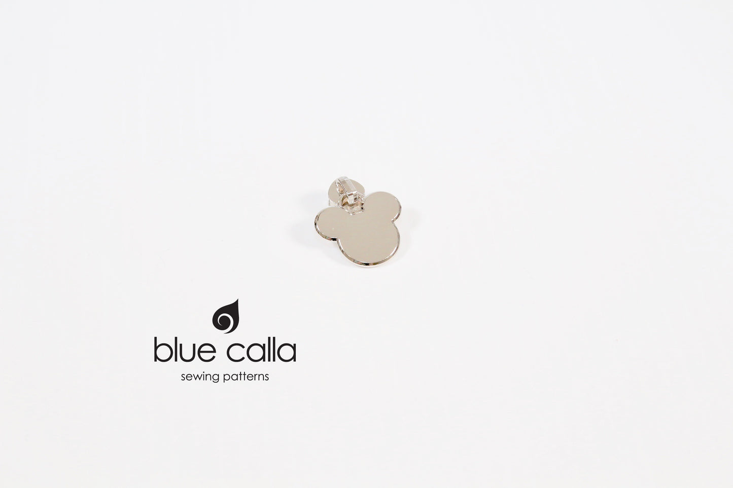 #5 coil zipper pull - Mouse