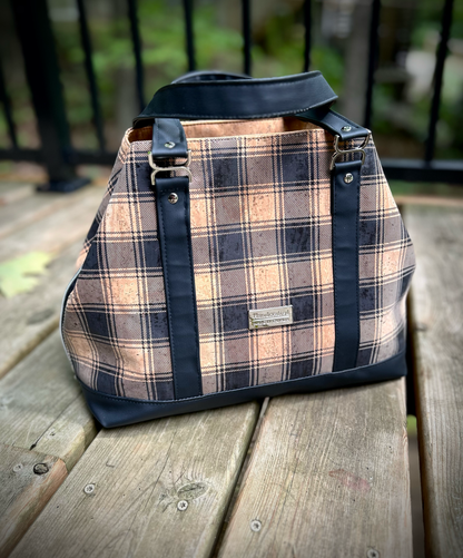 The Lisianthus Handbag - PDF Sewing Pattern