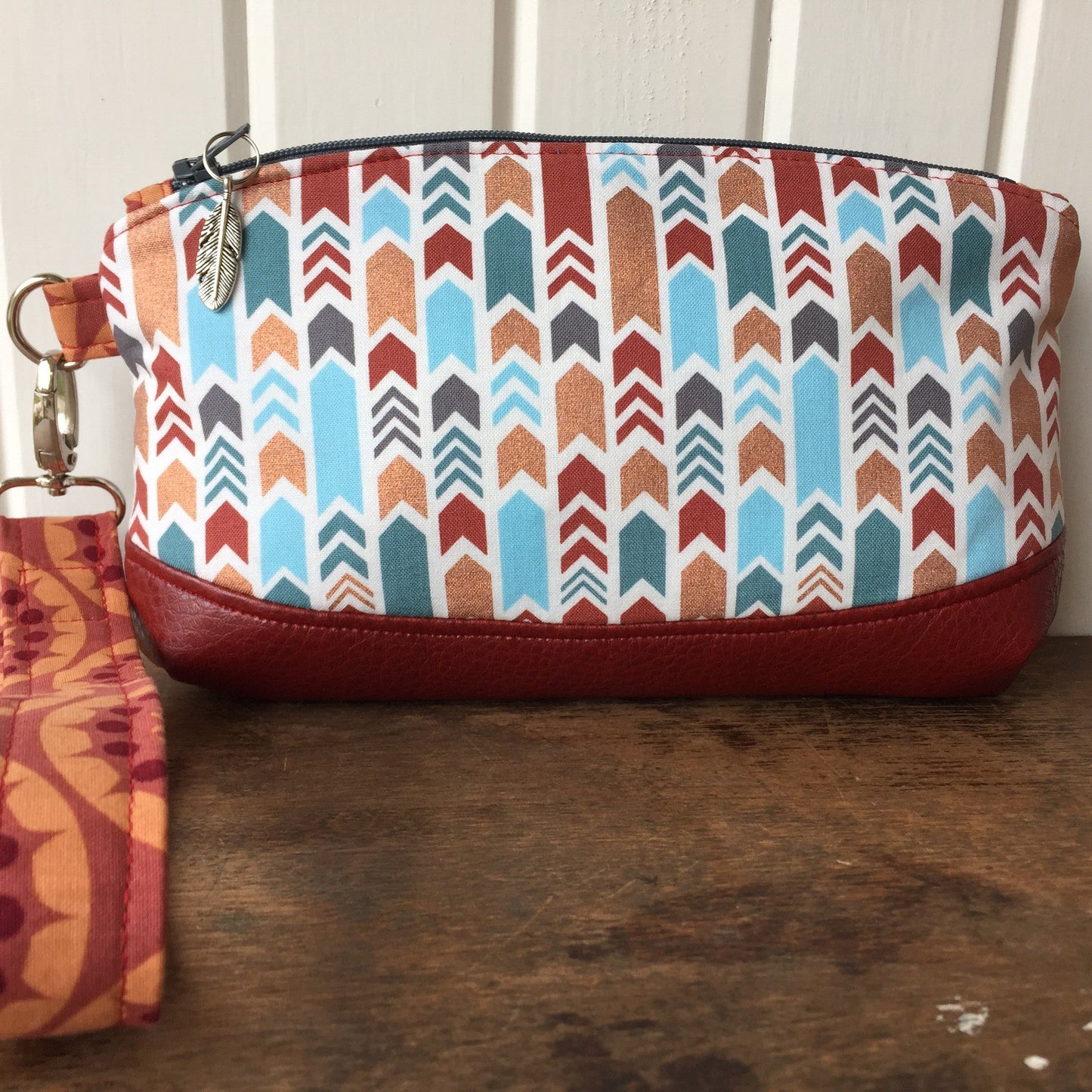 FREE The Clematis Wristlet with 2 versions (UDPATED VERSION!) - PDF Sewing Pattern