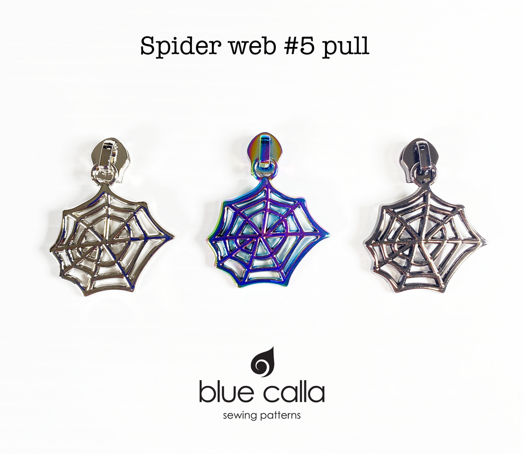 #5 coil zipper pull - Spider web