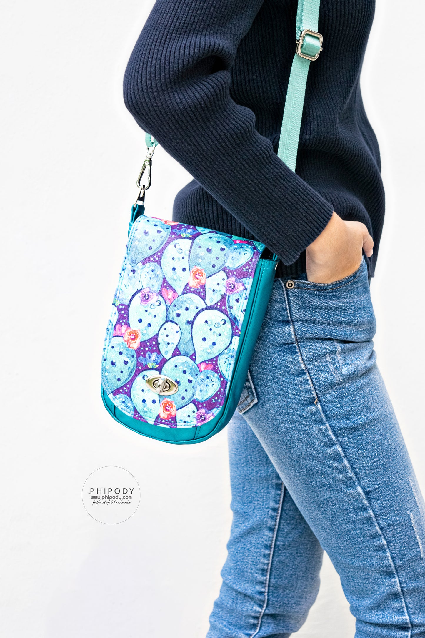 Campanula Cross Body Phone Bag - PDF sewing pattern