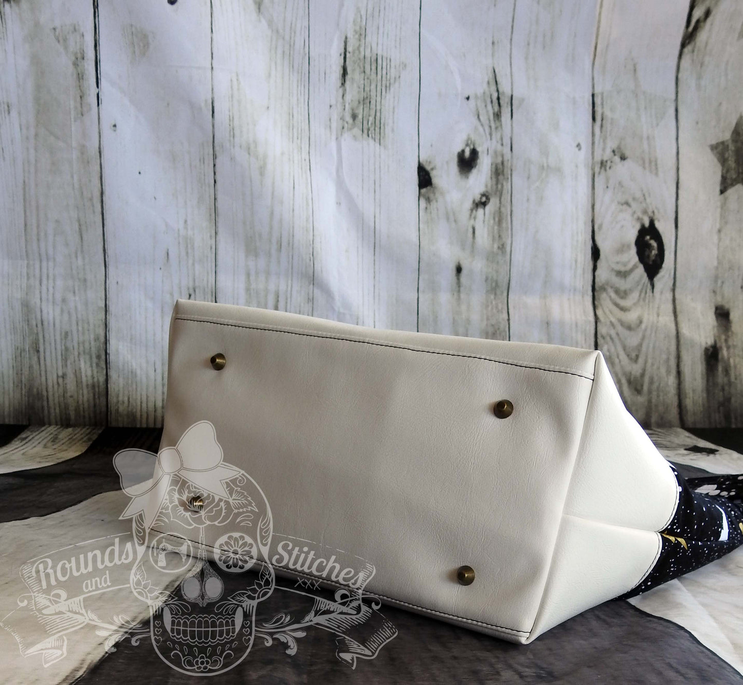 The Hosta Hobo Camera Bag - PDF Sewing Pattern