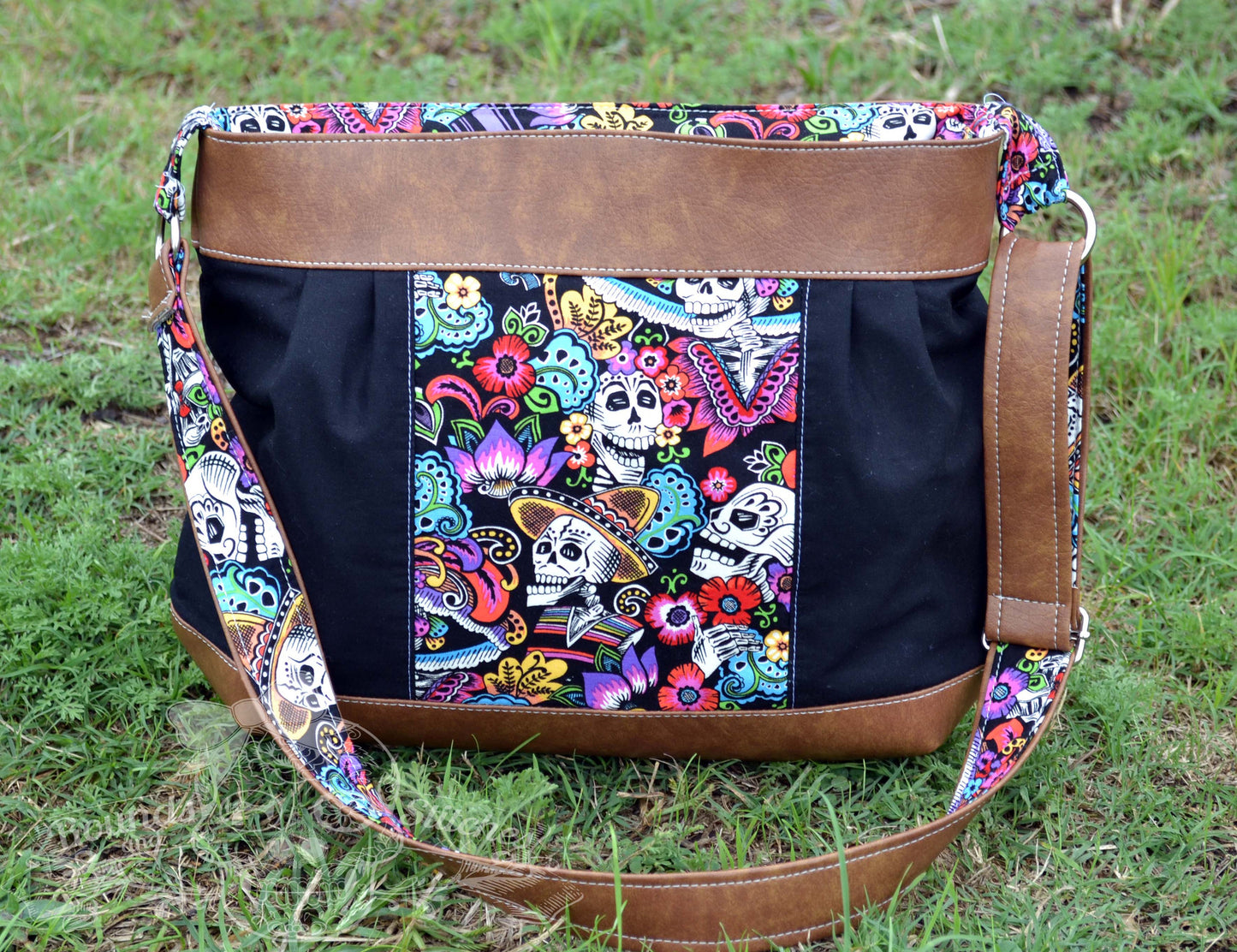 The Zinnia Zippered Panel Bag - PDF Sewing Pattern