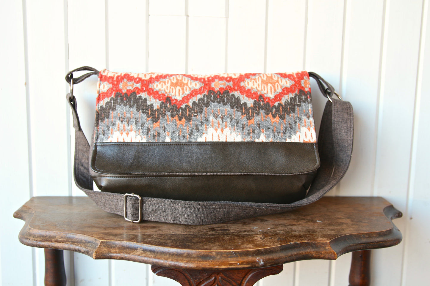 The Magnolia Mini Messenger - PDF Sewing Pattern