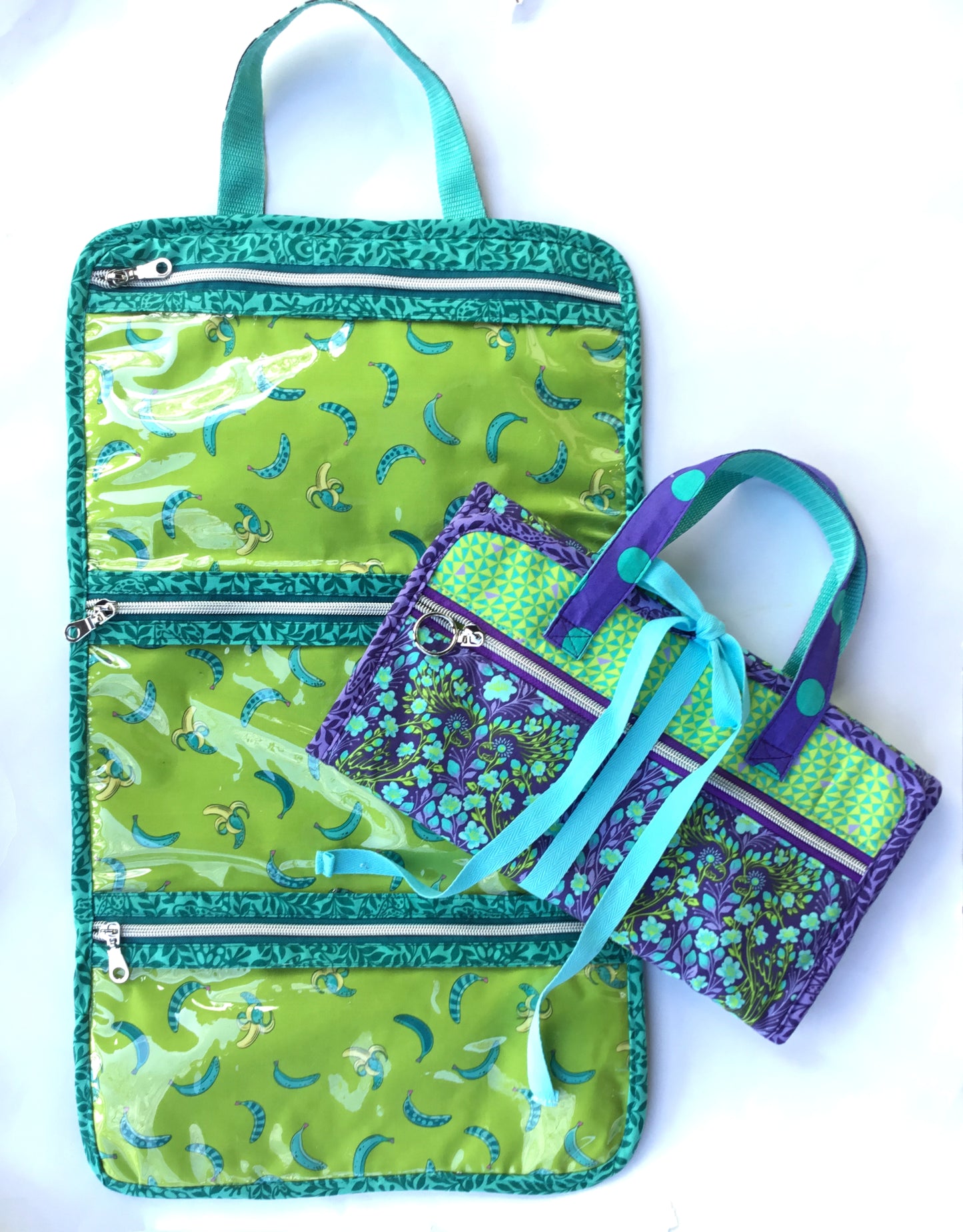 The Hibiscus Hanging Toiletry Bag - PDF sewing pattern