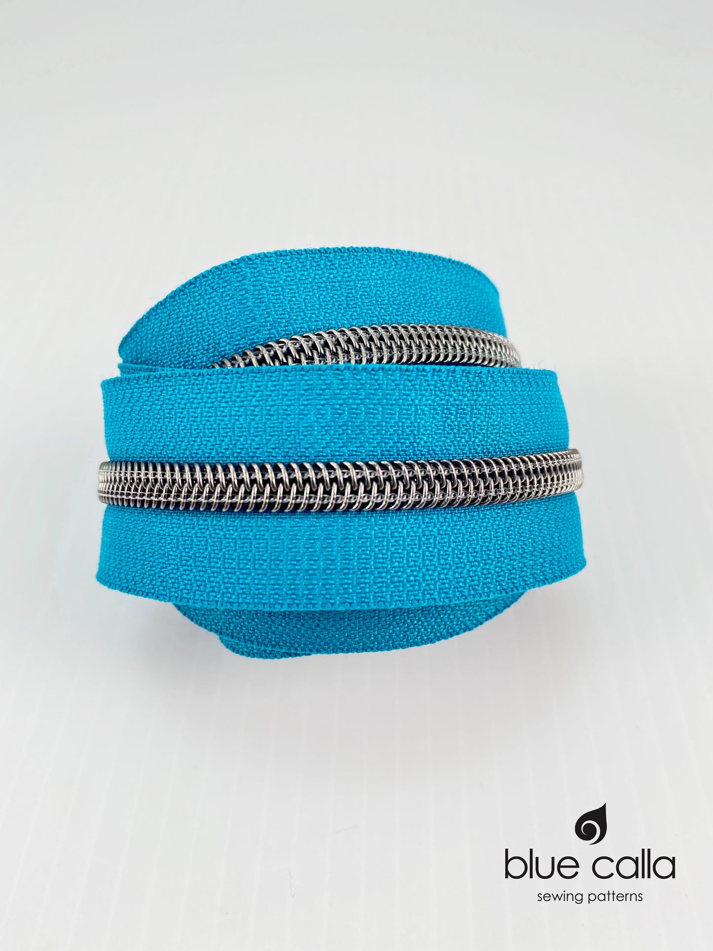 GUNMETAL COIL - TURQUOISE - #5 Metallic Nylon Coil Zipper tape