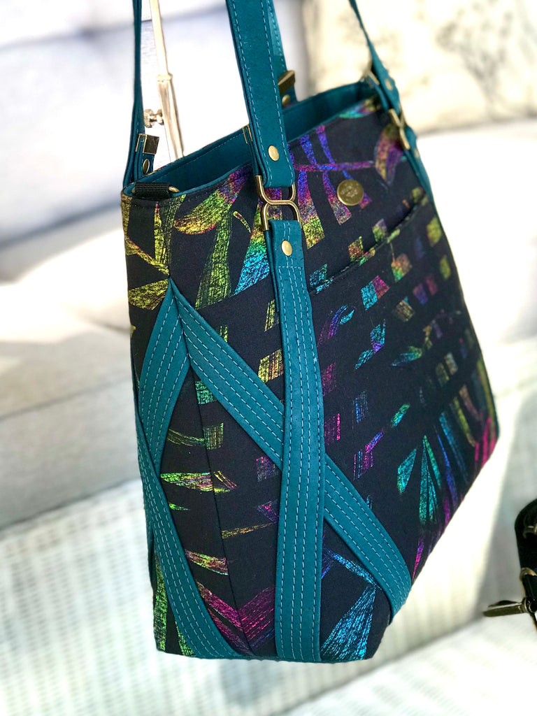 Passion Flower Tote - PDF Sewing pattern – Blue Calla Patterns